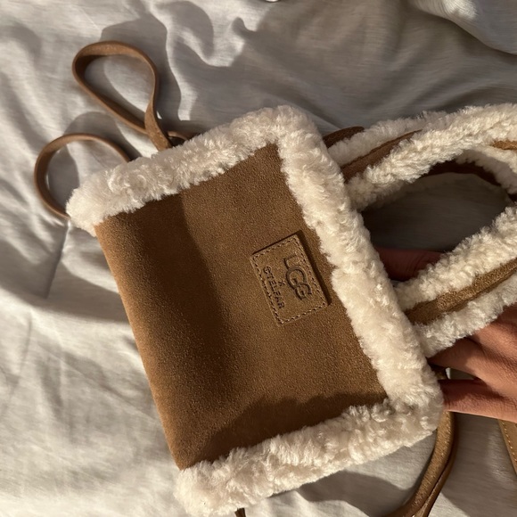 SOLD-UGG x TELFAR Small Shopper - Chestnut l - Picture 3 of 5